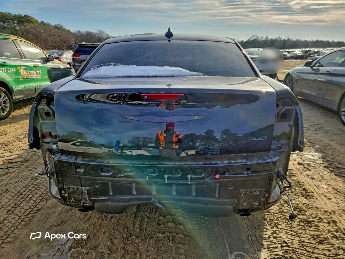 Chrysler 300 2021
