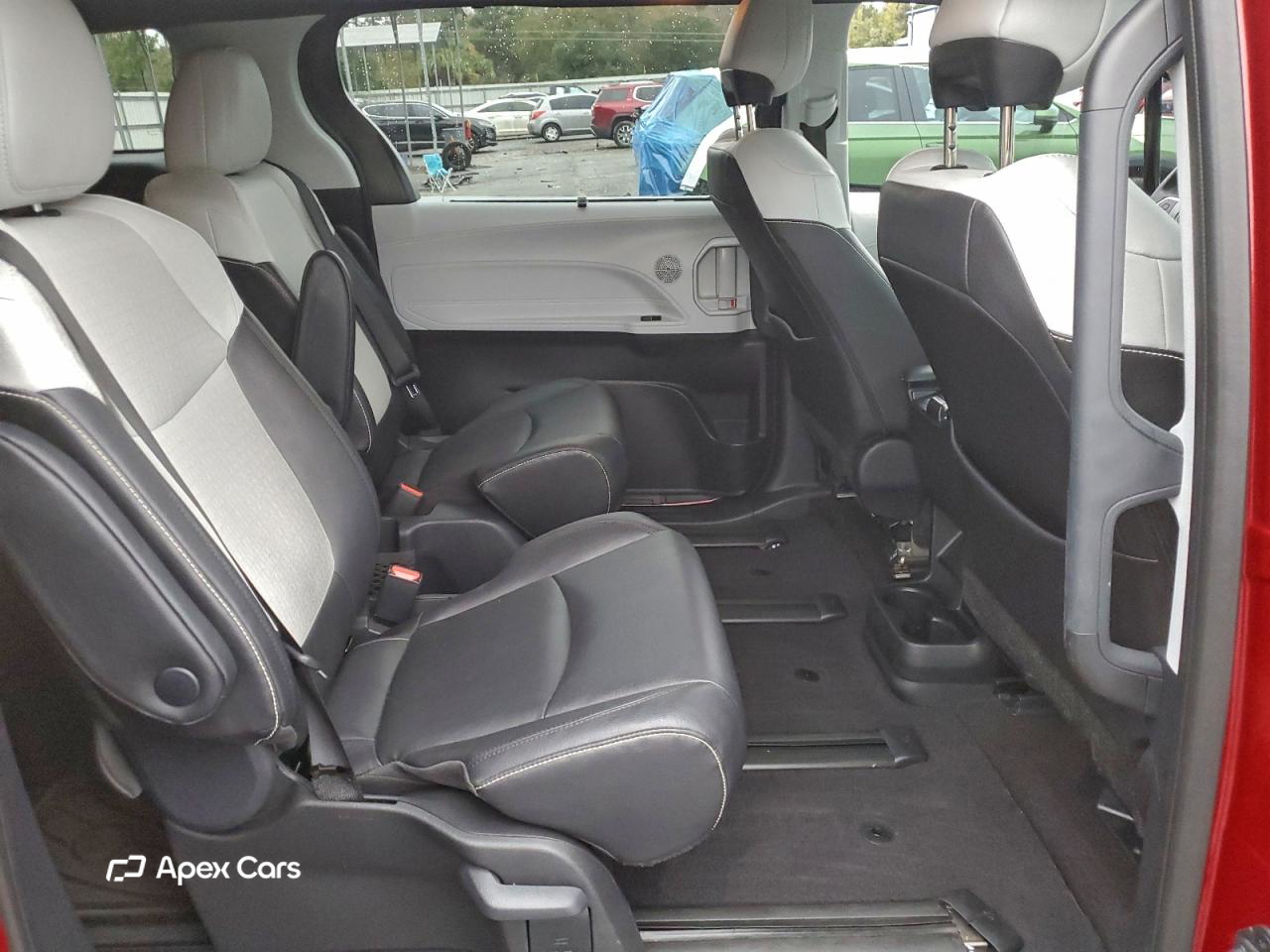 Toyota Sienna 2025