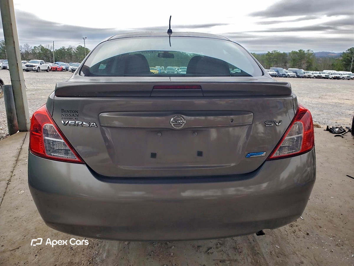 Nissan Versa 2013