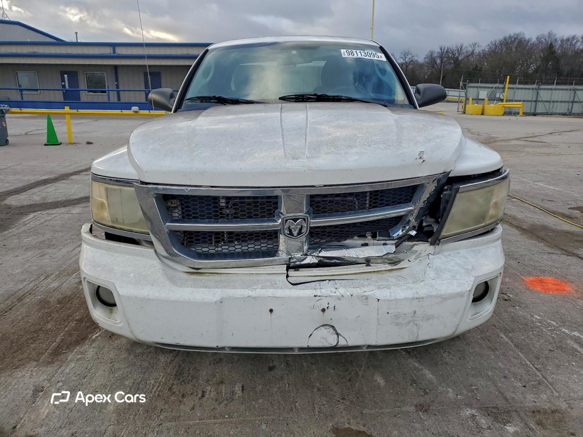 Dodge Dakota 2011