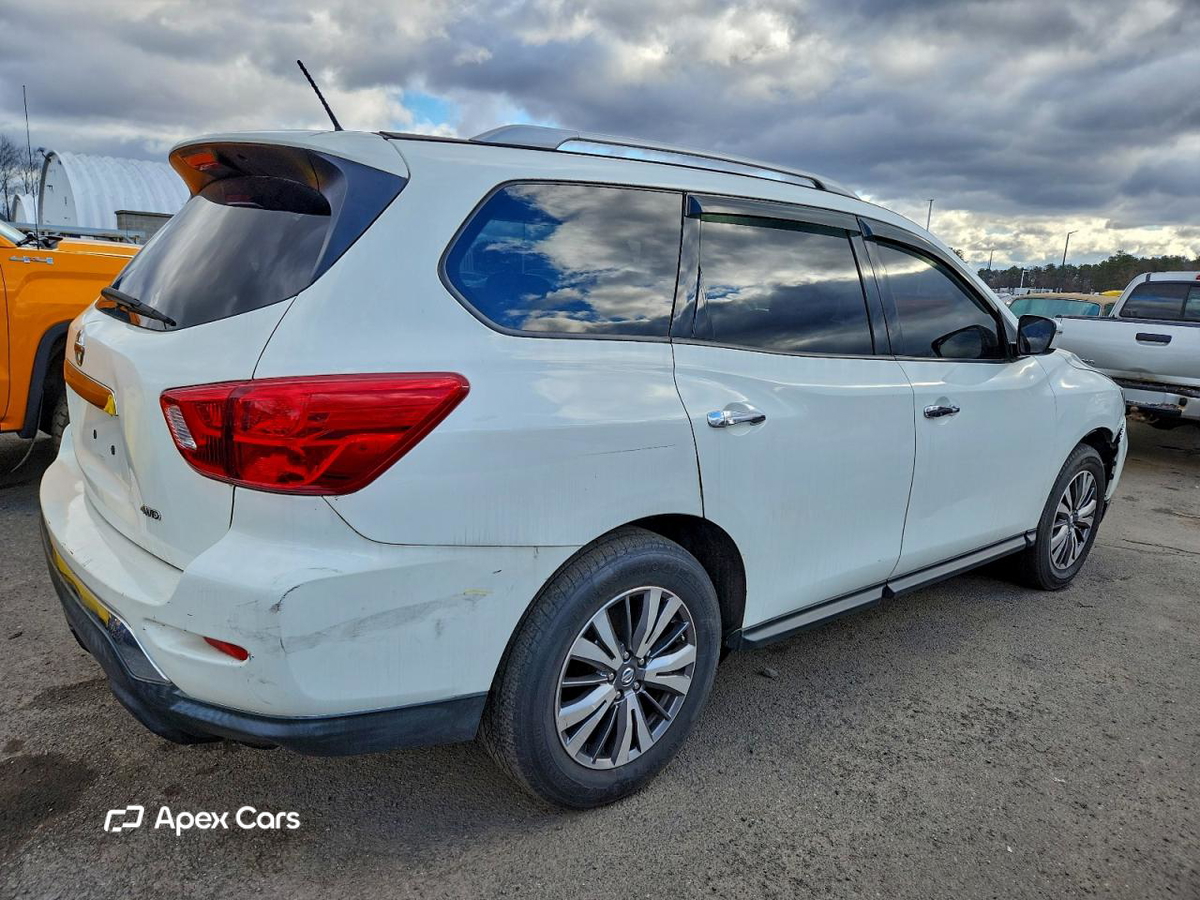 Nissan Pathfinder 2018