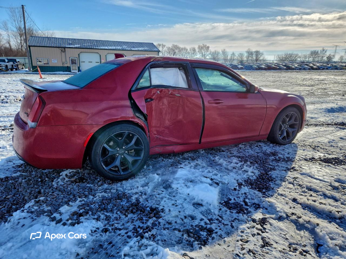Chrysler 300 2022