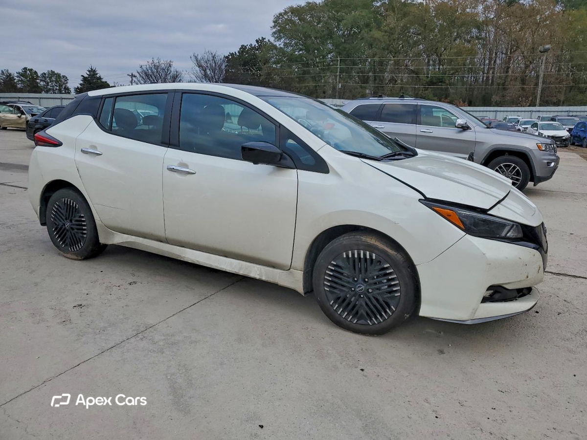 Nissan Leaf 2024