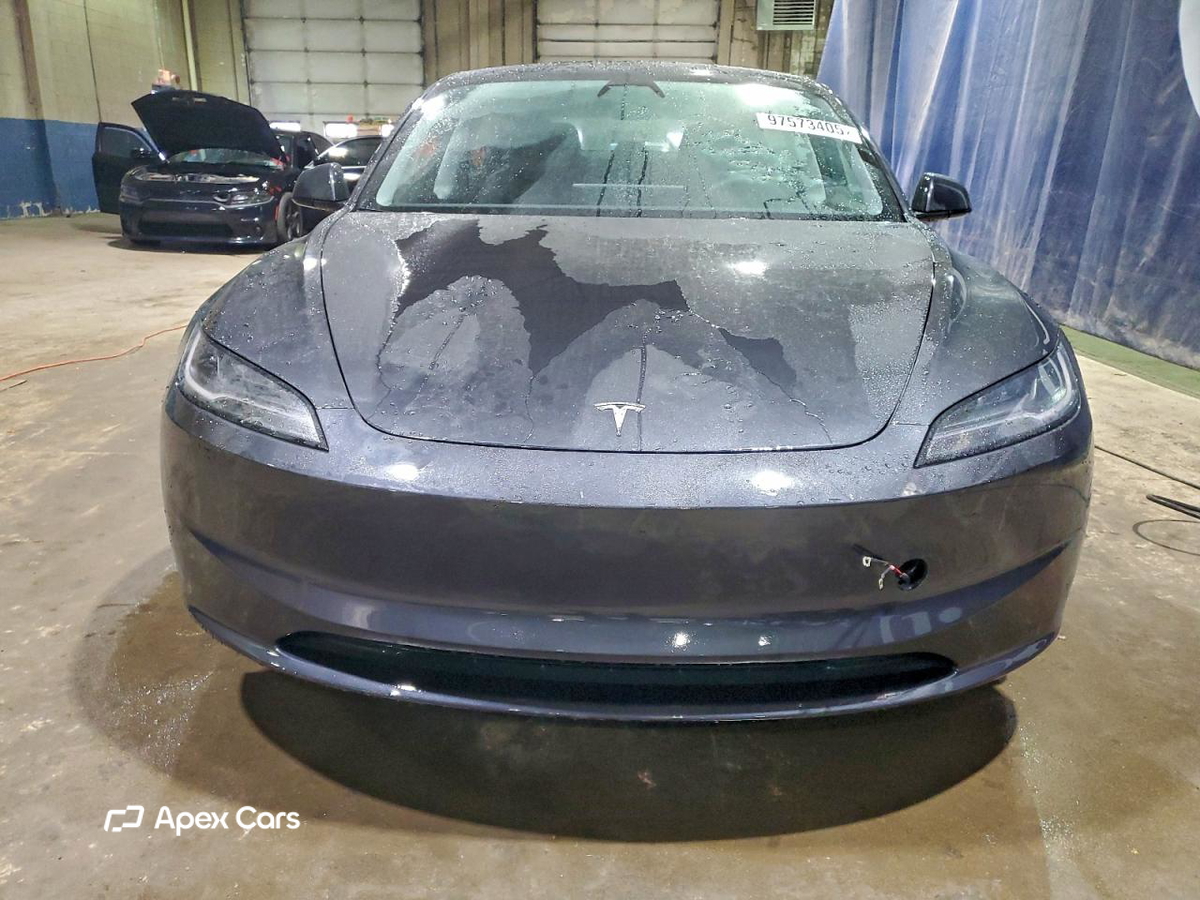 Tesla Model 3 2025
