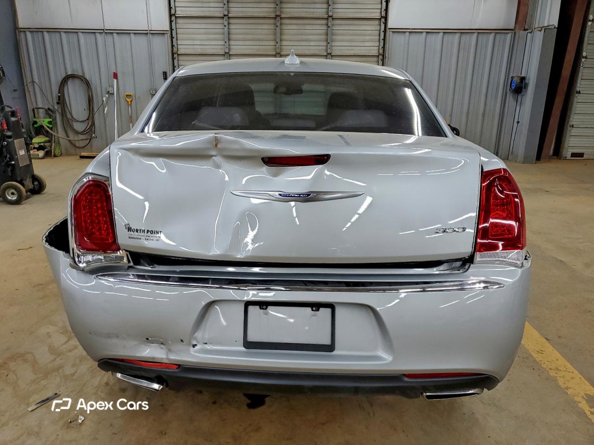 Chrysler 300 2019