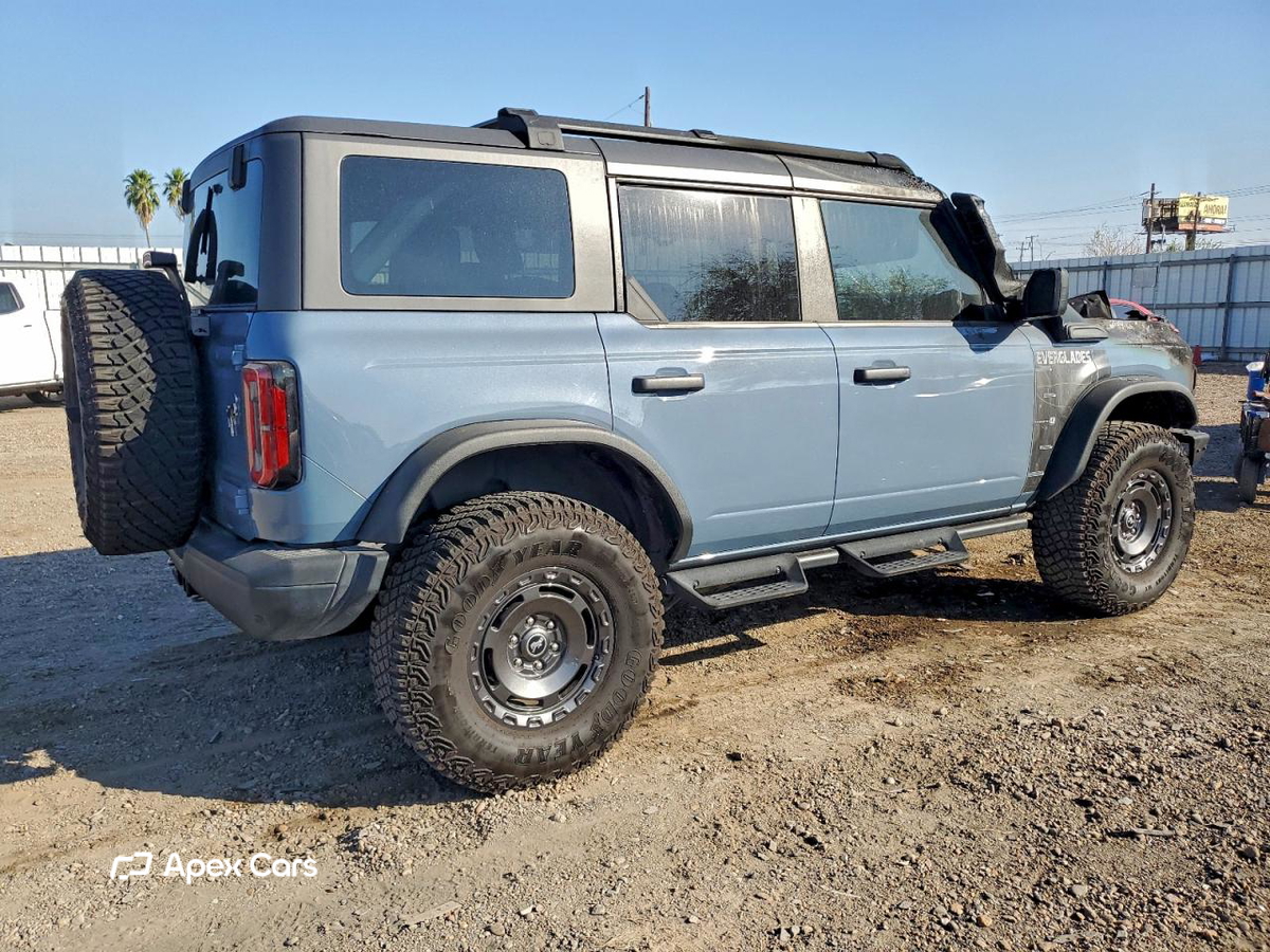 Ford Bronco 2024