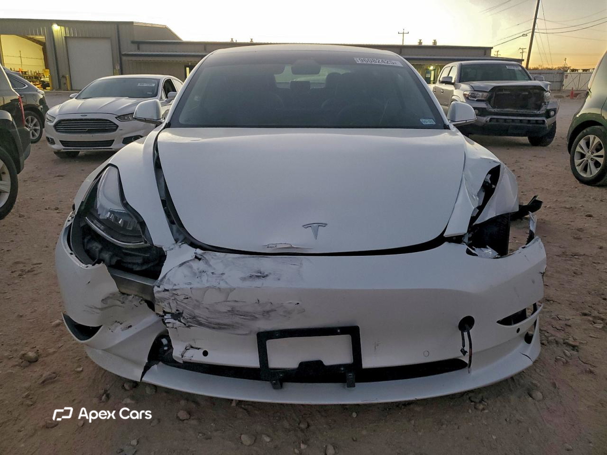 Tesla Model 3 2020