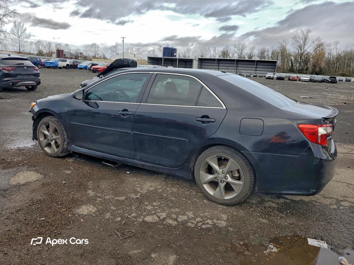 Toyota Camry 2012