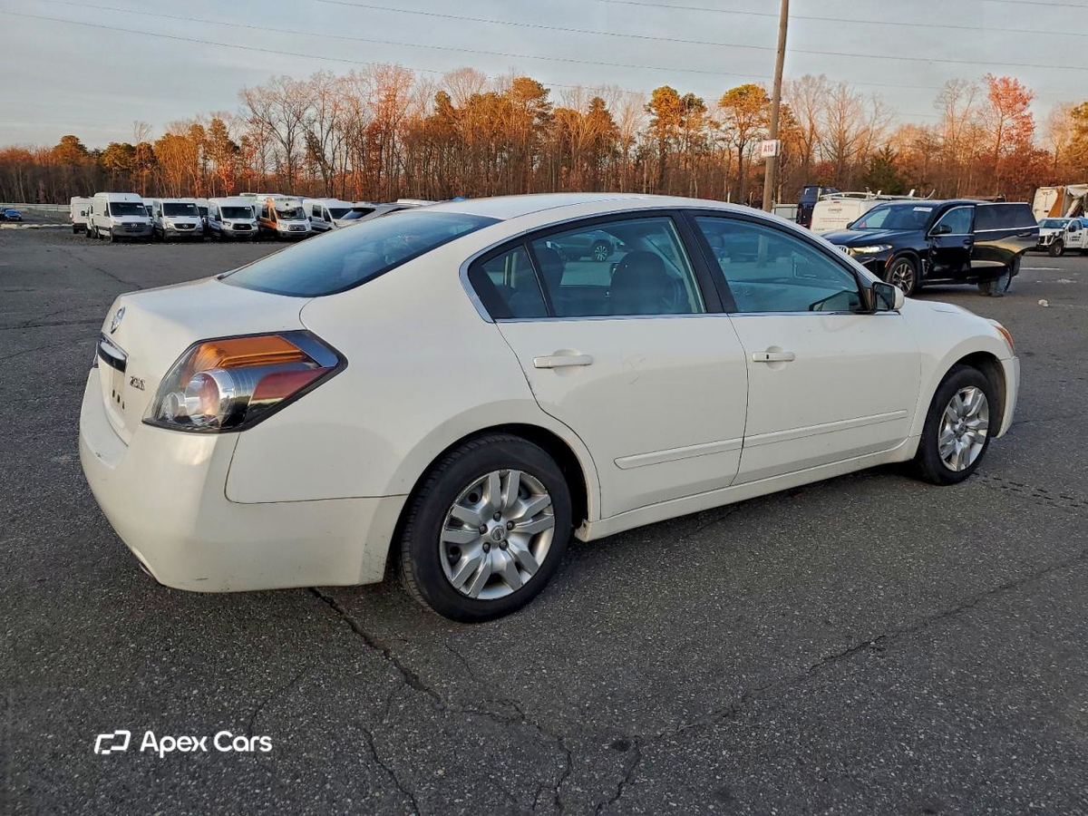 Nissan Altima 2012