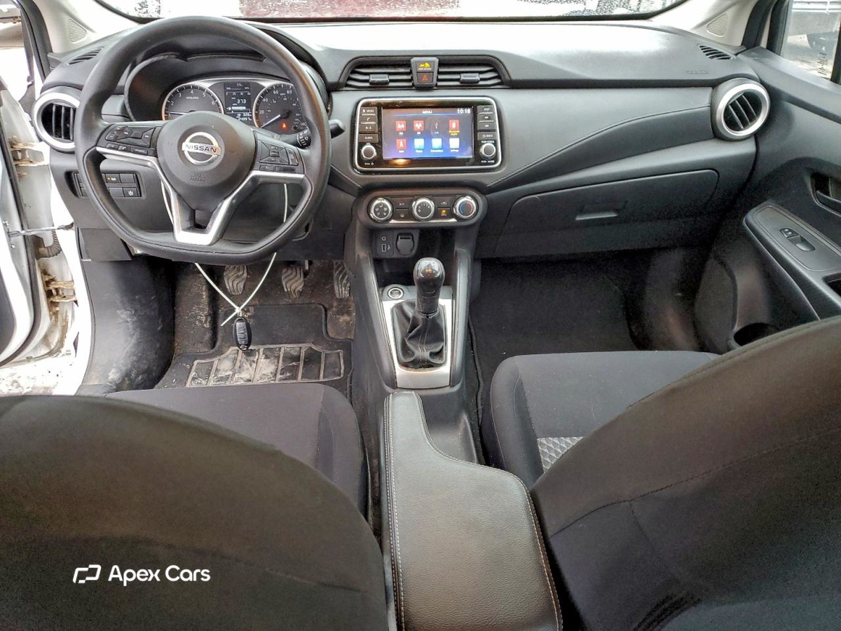 Nissan Versa 2021