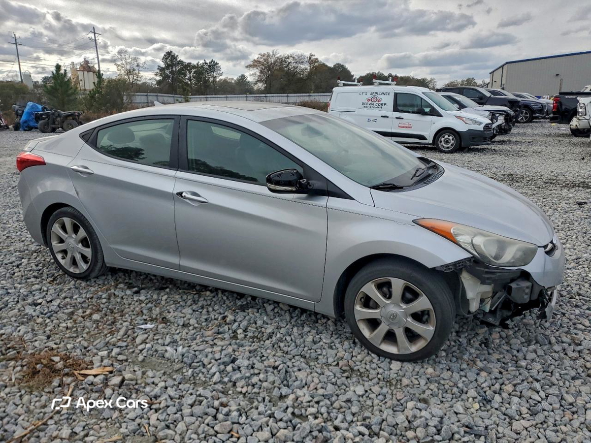 Hyundai Elantra 2011