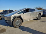Tesla Cybertruck 2025