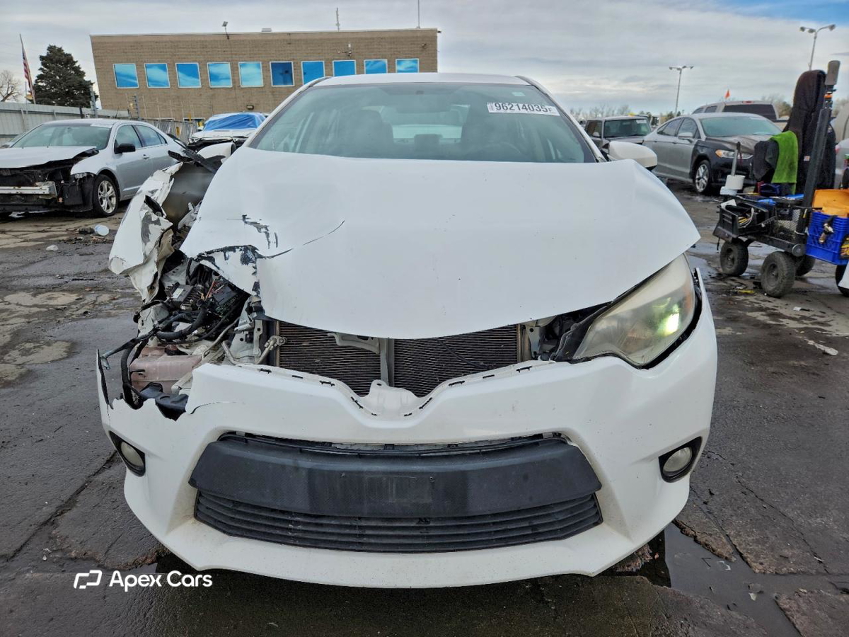 Toyota Corolla 2015