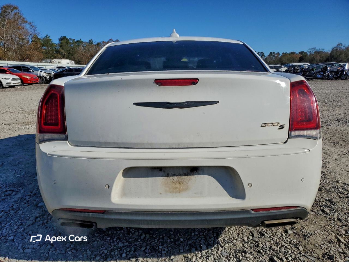 Chrysler 300 2016