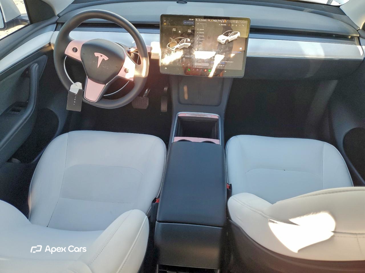 Tesla Model Y 2024