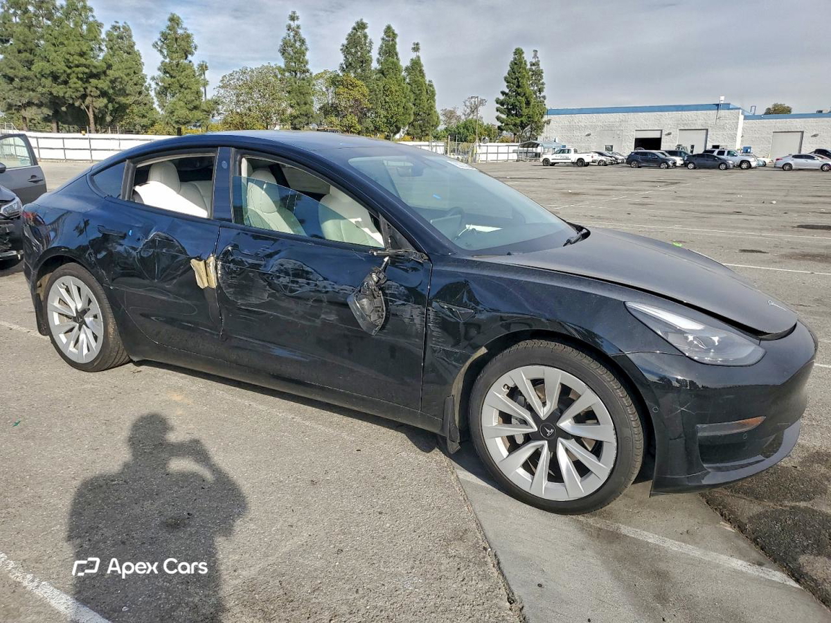 Tesla Model 3 2022