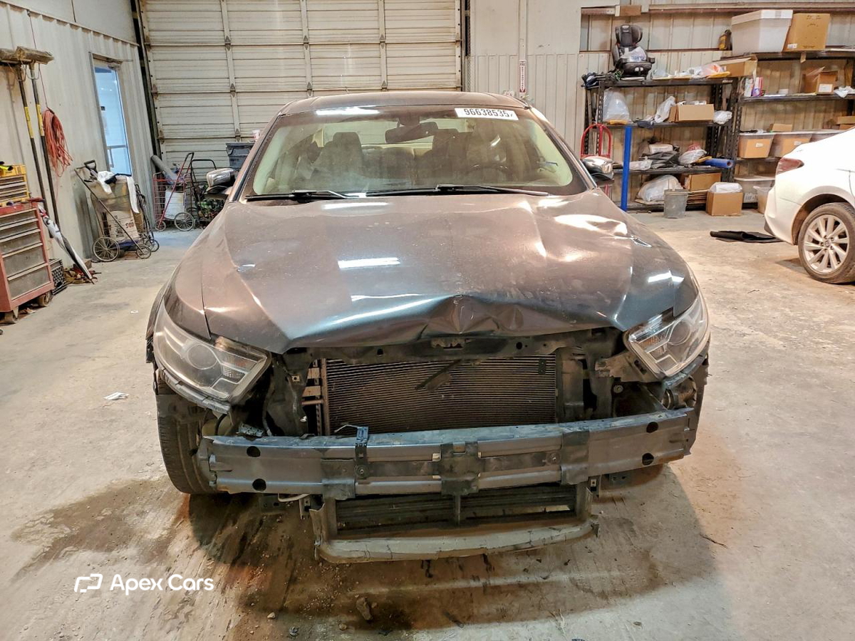 Ford Taurus 2016