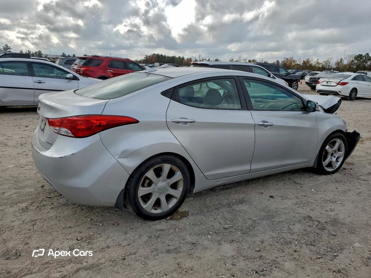 Hyundai Elantra 2012