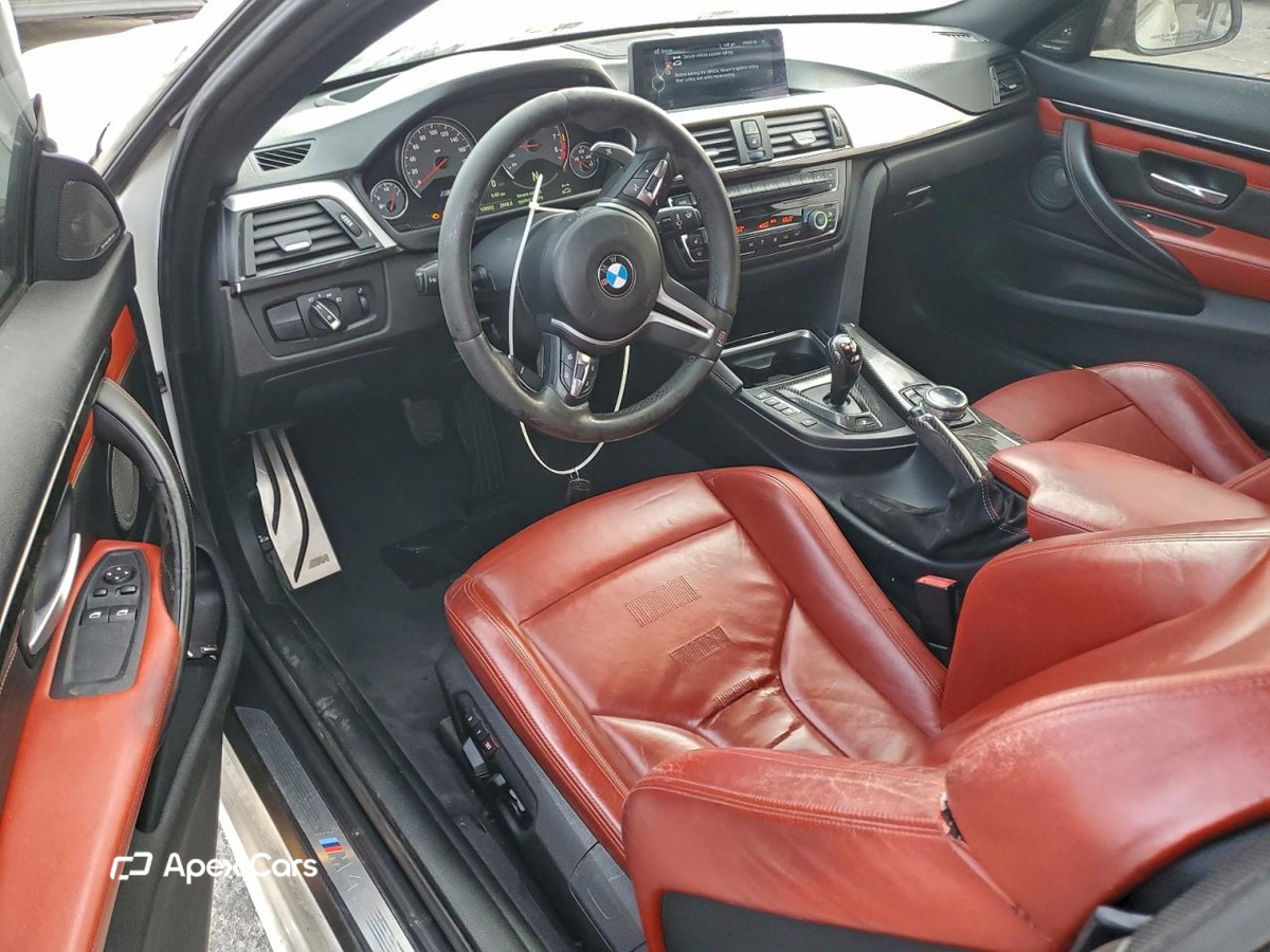 BMW M4 2015
