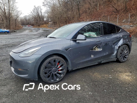 Tesla Model Y 2023 - Image 1 of 14