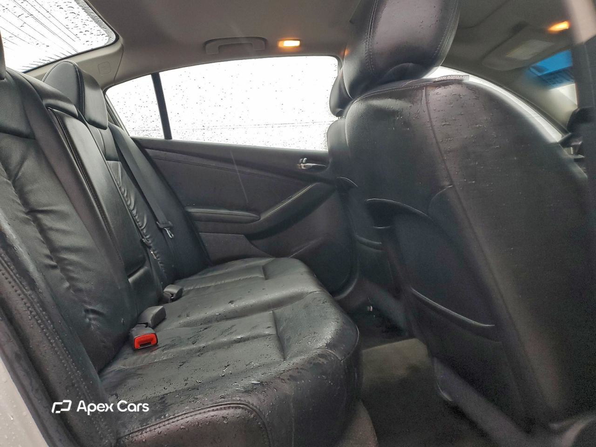 Nissan Altima 2011