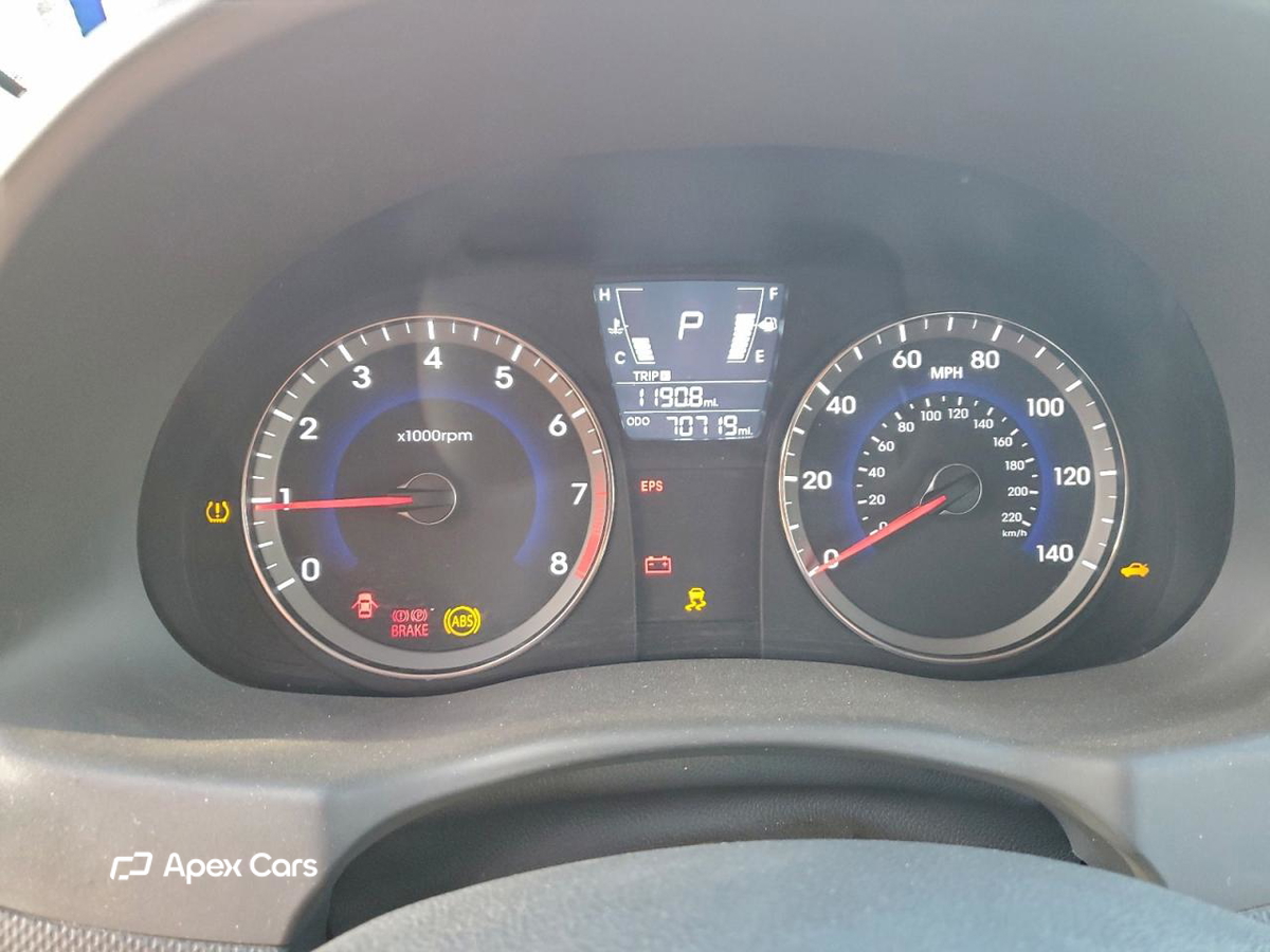 Hyundai Accent 2013