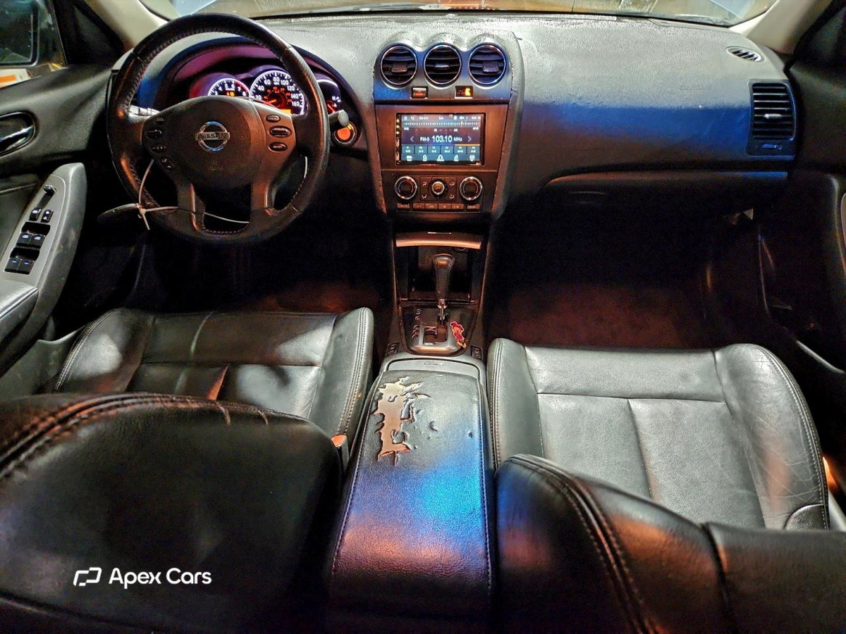 Nissan Altima 2012