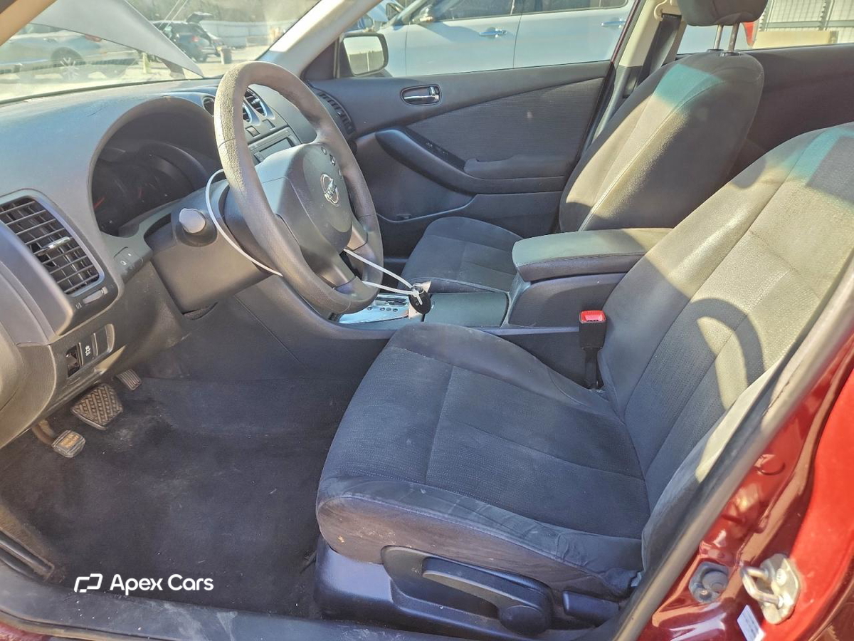 Nissan Altima 2012