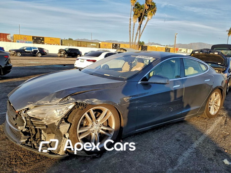 Tesla Model S 2013 - Zdjęcie 1 z 13