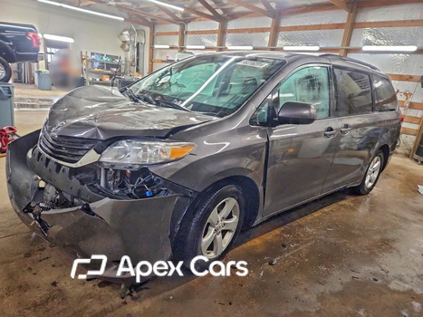 Toyota Sienna 2012 - Image 1 of 14