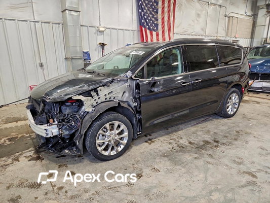Chrysler Pacifica 2021 - Image 1 of 14