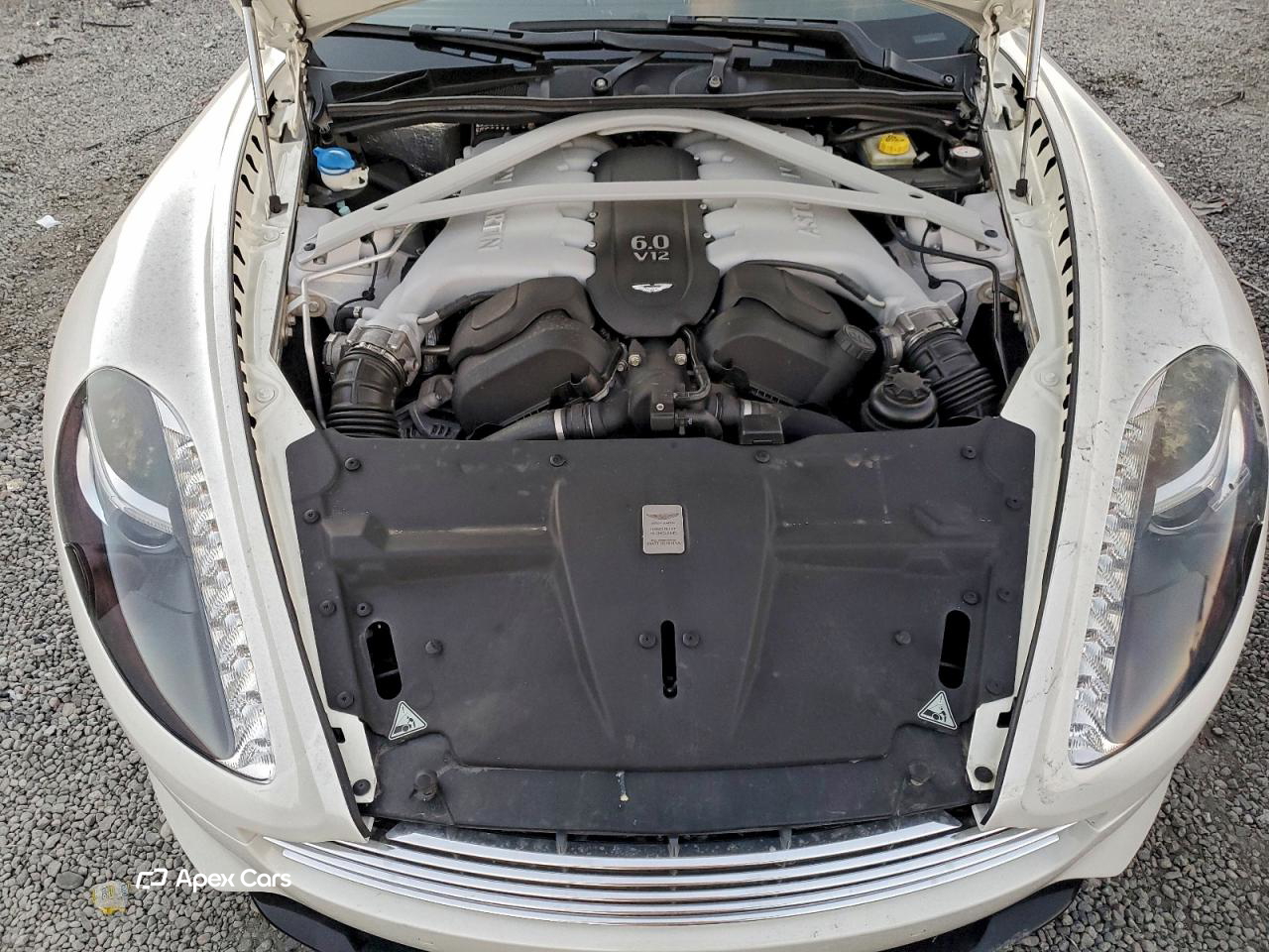 Aston Martin DB9 2015