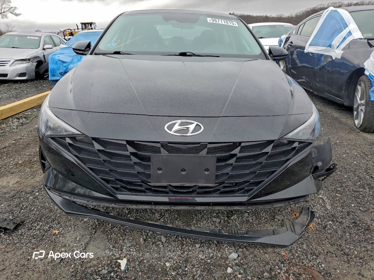 Hyundai Elantra 2023