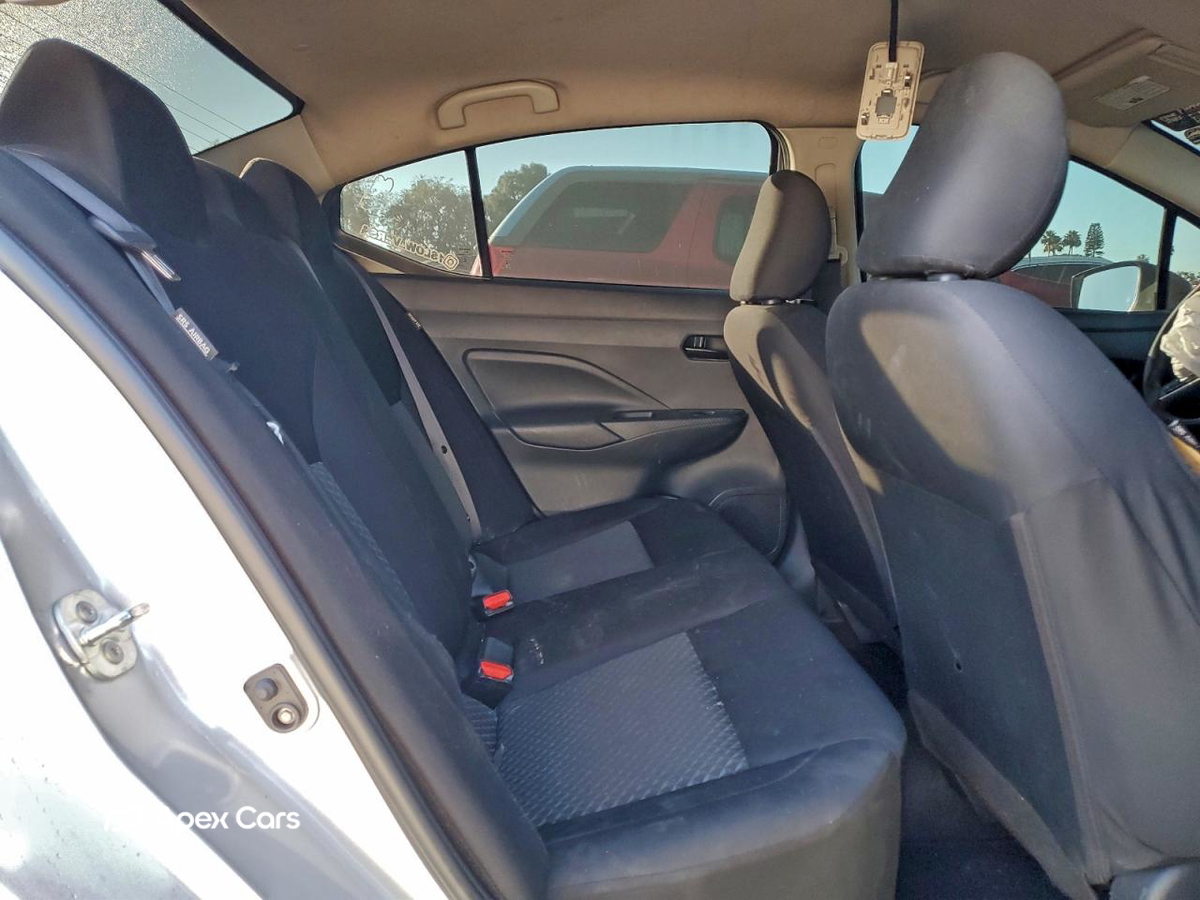 Nissan Versa 2021