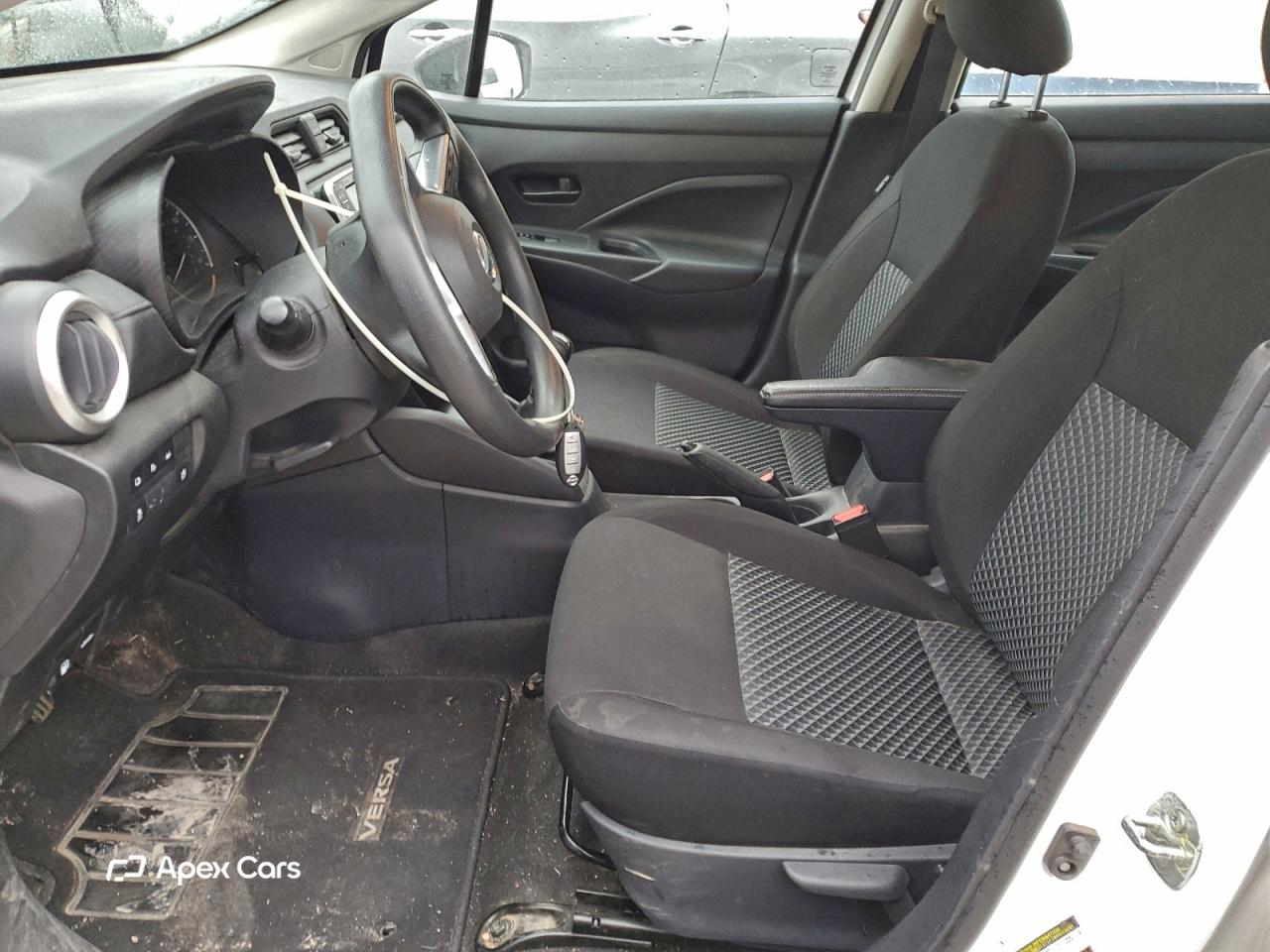 Nissan Versa 2021
