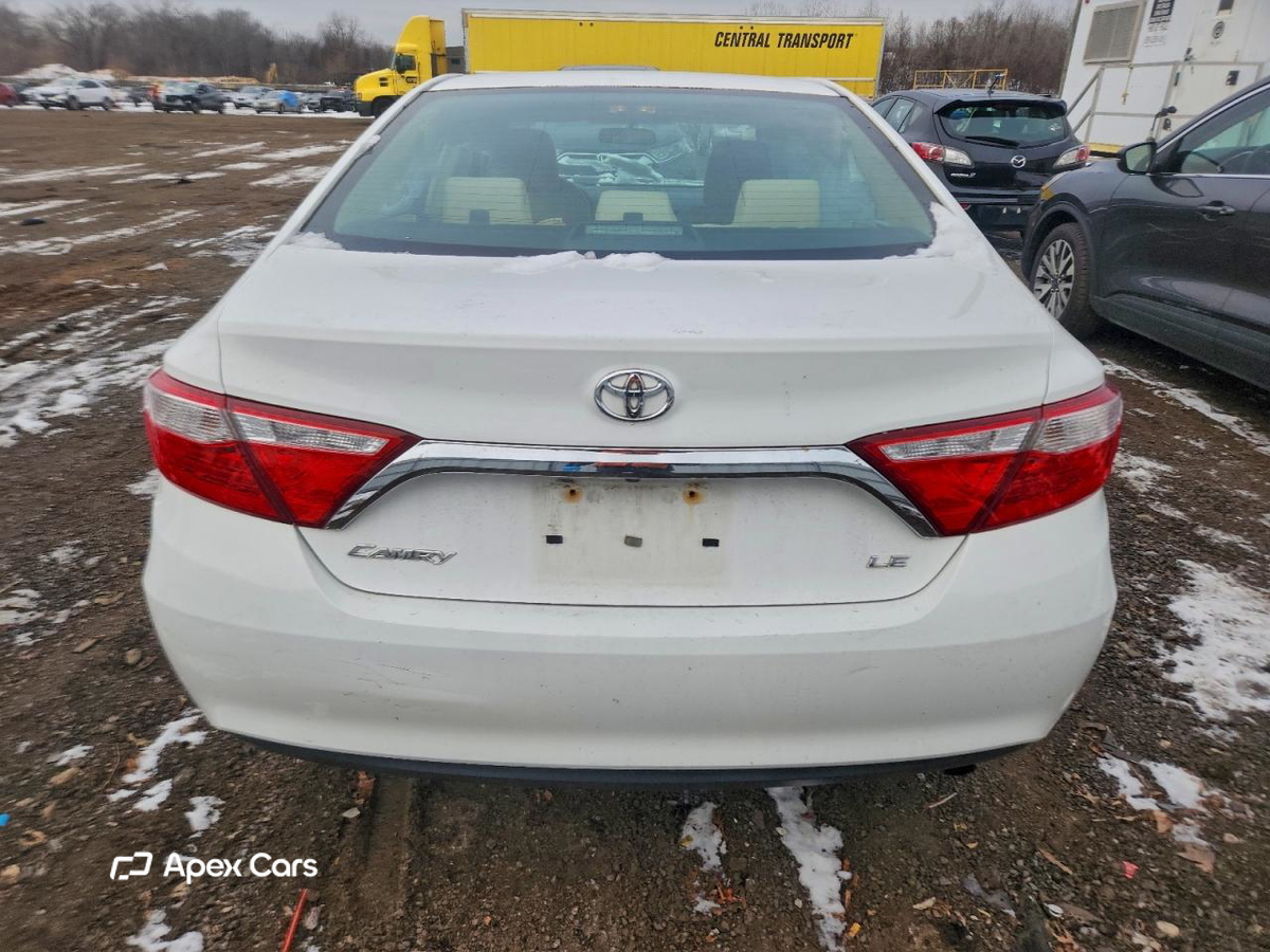Toyota Camry 2016