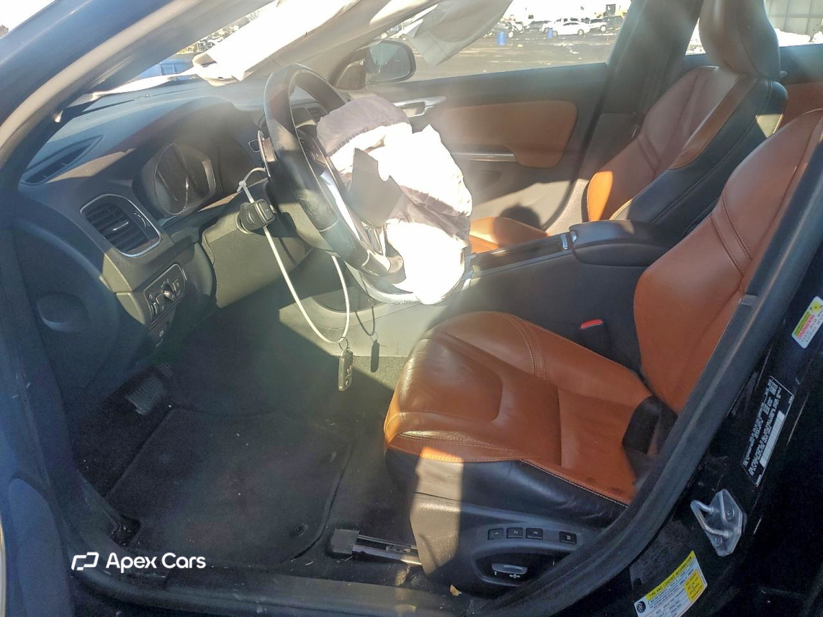 Volvo V60 2015