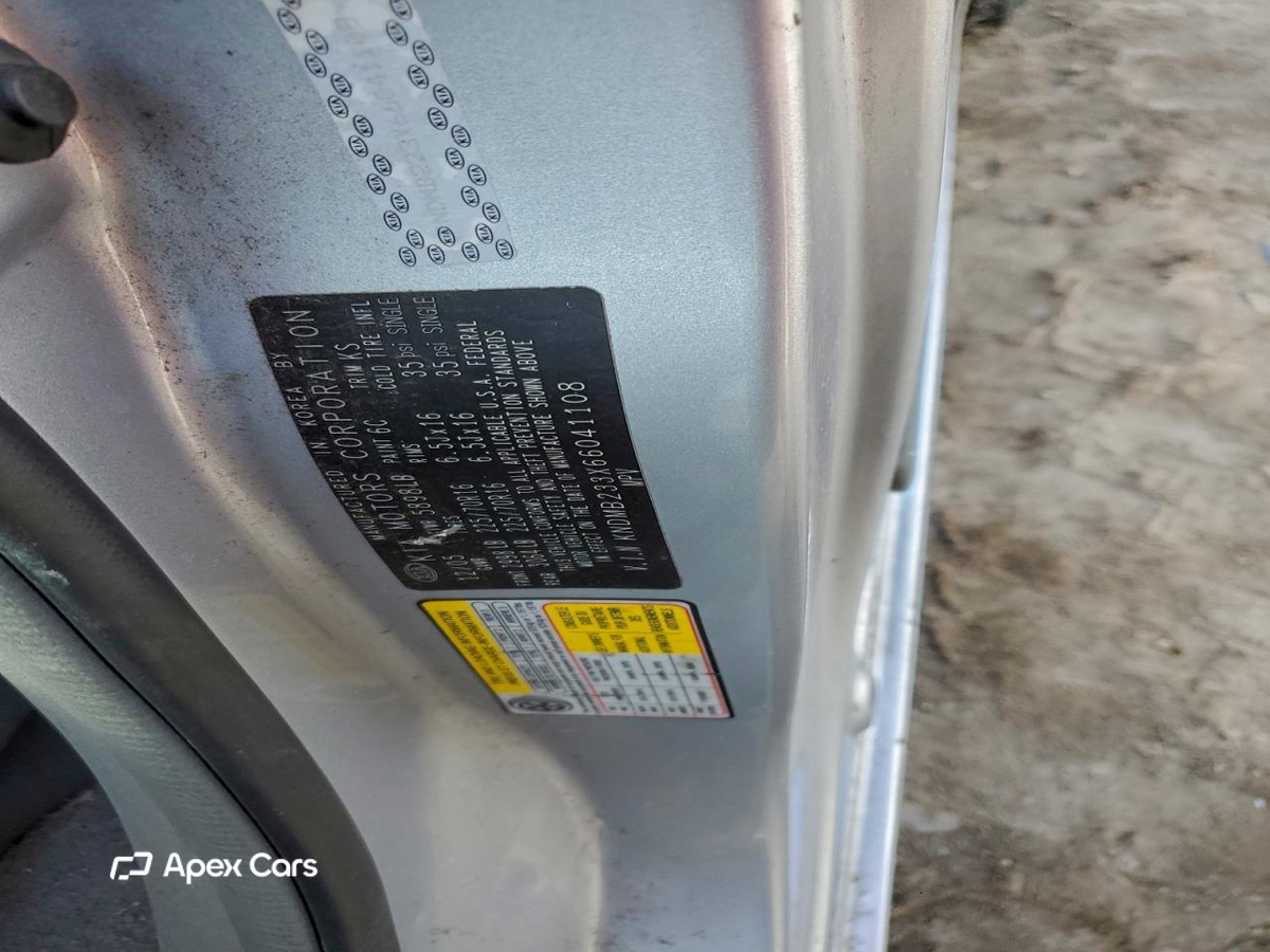 Kia Sedona 2006