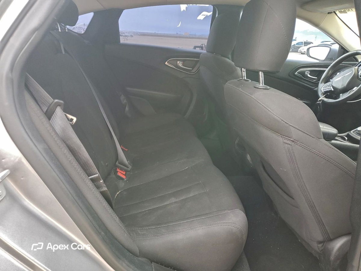 Chrysler 200 2015