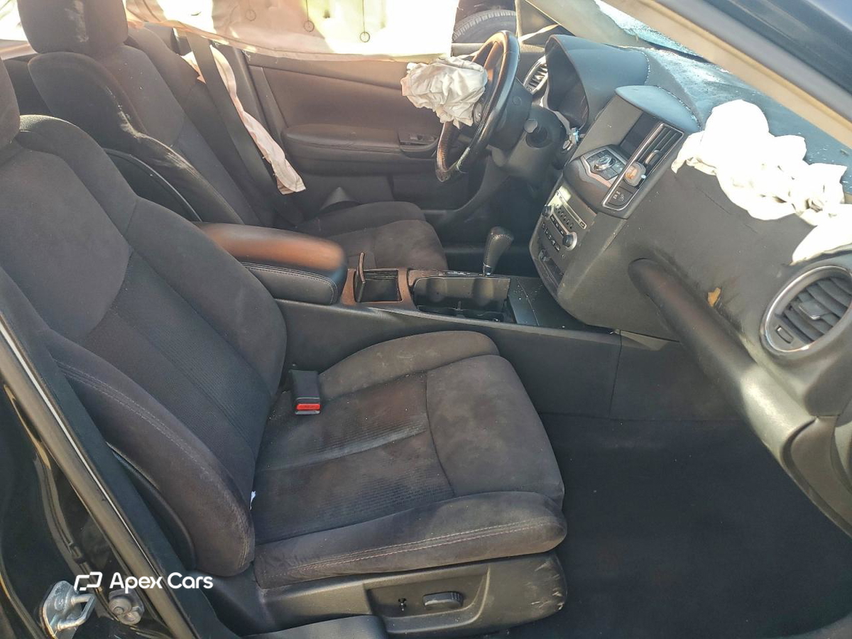 Nissan Maxima 2012