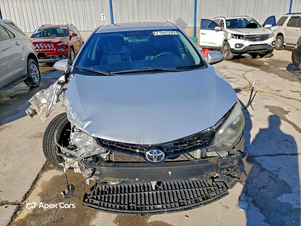 Toyota Corolla 2015