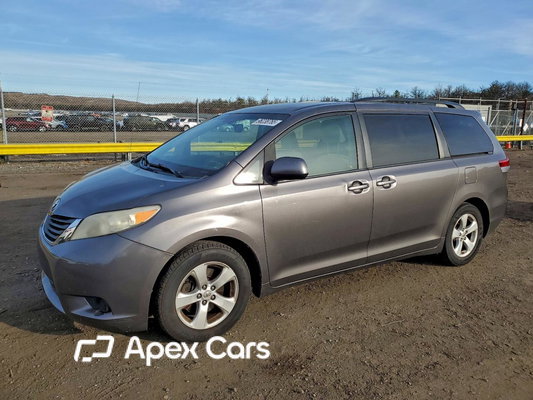 Toyota Sienna 2011 - Image 1 of 13
