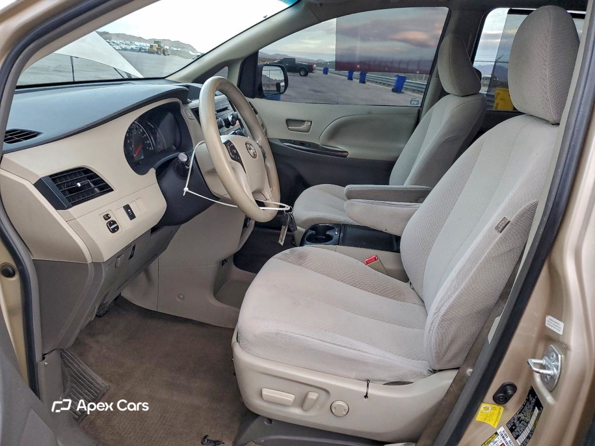 Toyota Sienna 2012