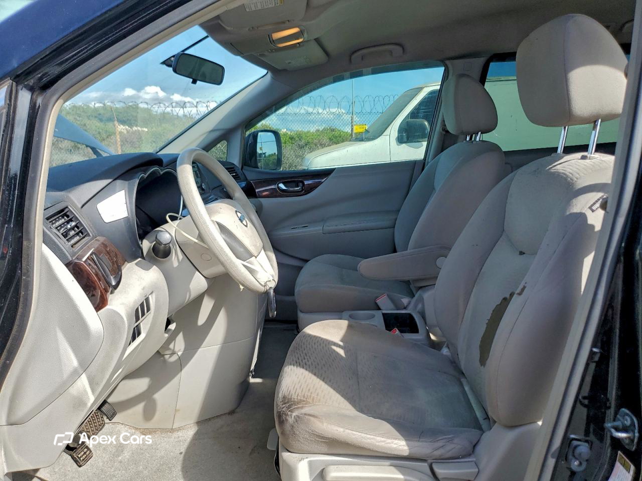 Nissan Quest 2015