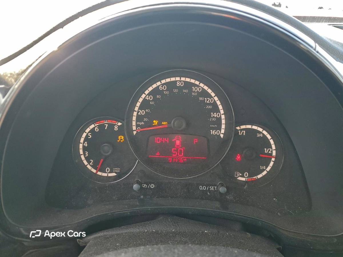 Volkswagen Beetle 2015