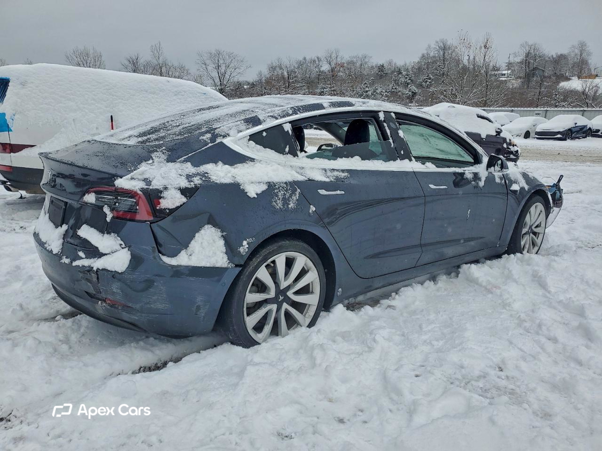 Tesla Model 3 2020