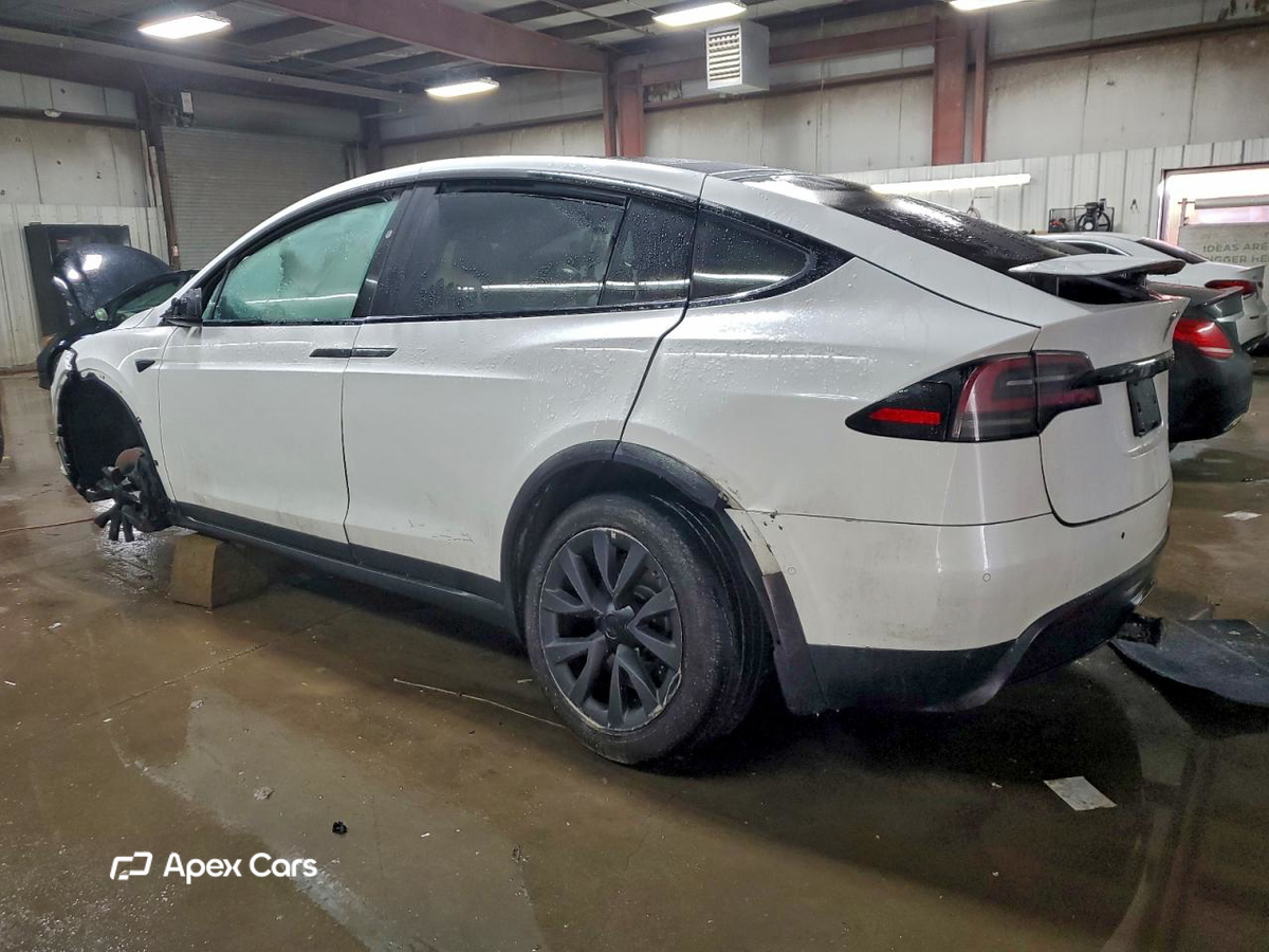 Tesla Model X 2022