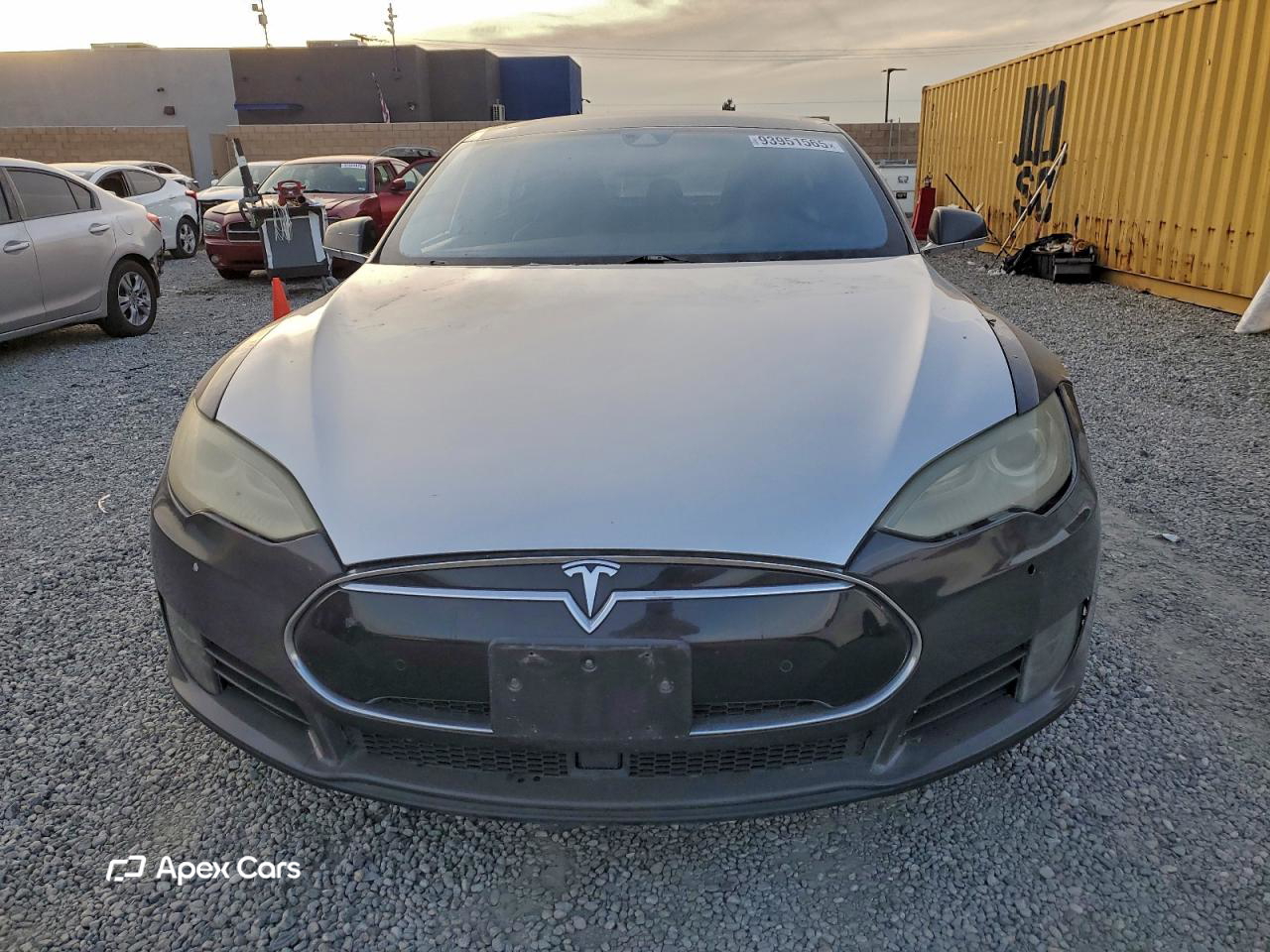 Tesla Model S 2015