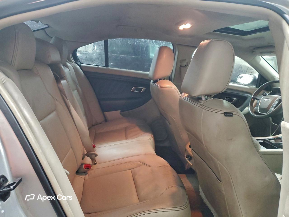 Ford Taurus 2011