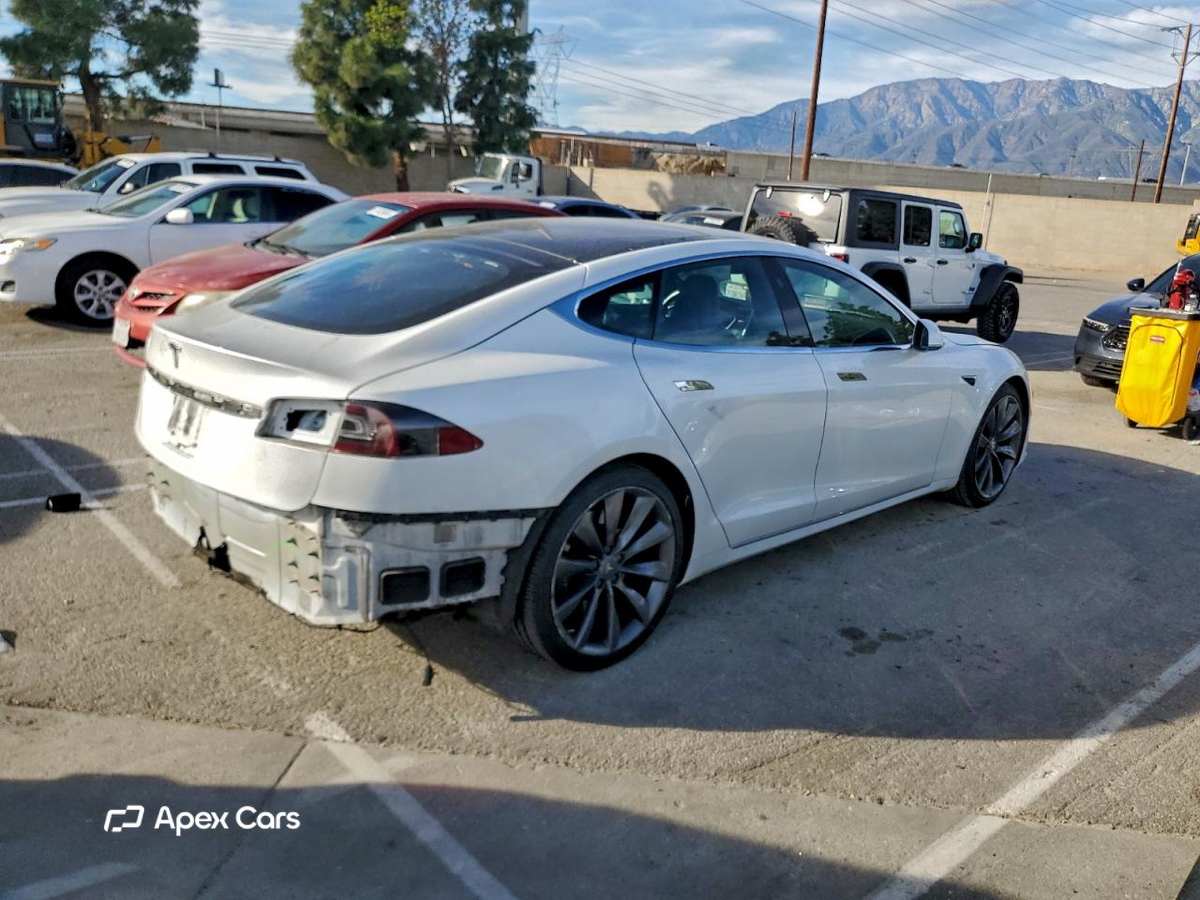 Tesla Model S 2016
